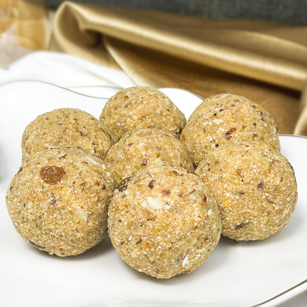 Chawal k laddu pinniyan with nuts and desi ghee with gur jaggery